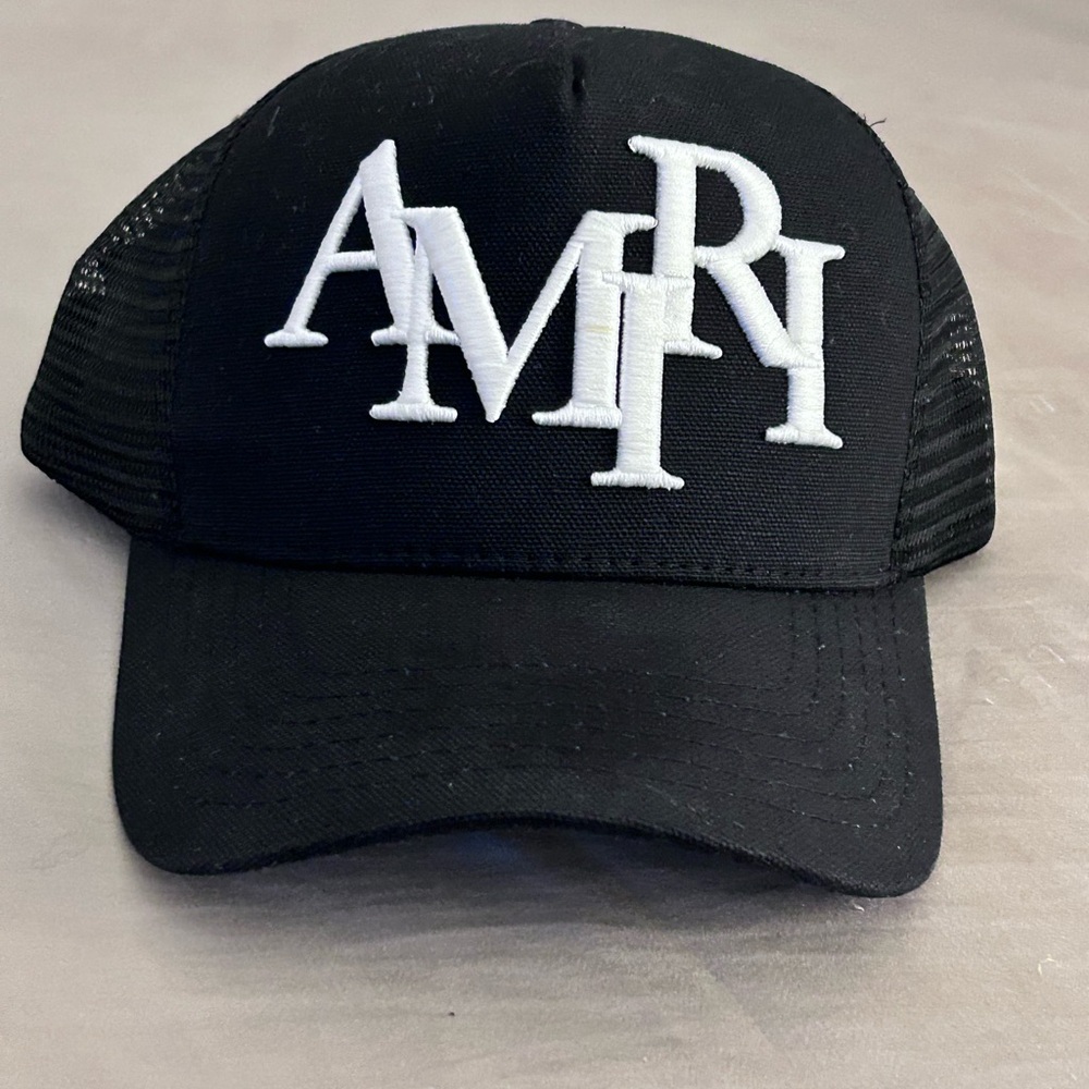 Worn once Amiri hat os like new very great condition